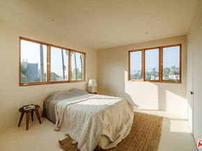 1568 Murray Circle, Los Angeles CA 90026
