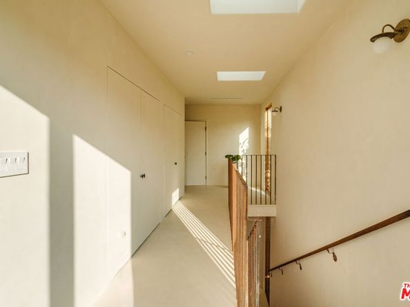 1568 Murray Circle, Los Angeles CA 90026