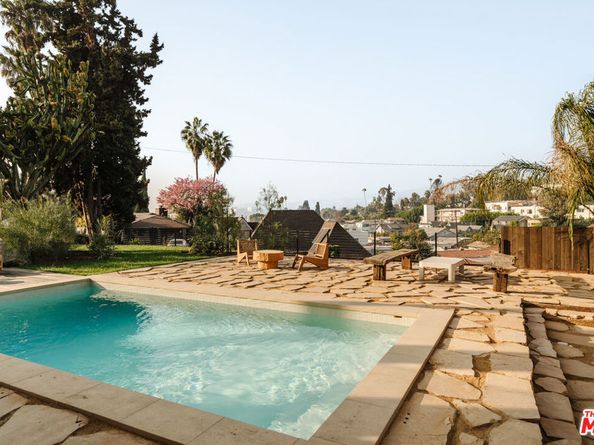 1568 Murray Circle, Los Angeles CA 90026