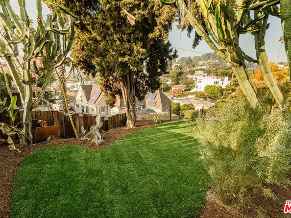 1568 Murray Circle, Los Angeles CA 90026