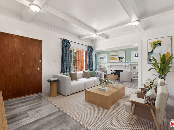 1045 W 55th Street, Los Angeles CA 90037
