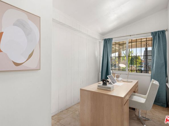 1045 W 55th Street, Los Angeles CA 90037