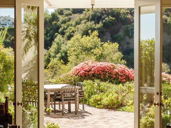 2179 Ridge Drive, Los Angeles CA 90049