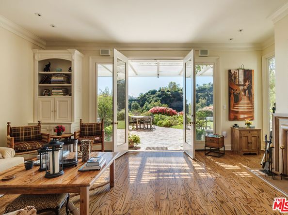 2179 Ridge Drive, Los Angeles CA 90049
