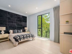 7431 Franklin Avenue, Los Angeles CA 90046