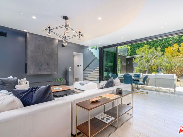 7431 Franklin Avenue, Los Angeles CA 90046