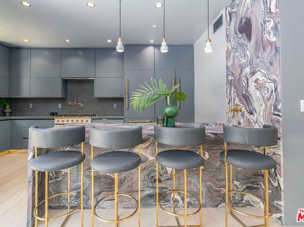 7431 Franklin Avenue, Los Angeles CA 90046