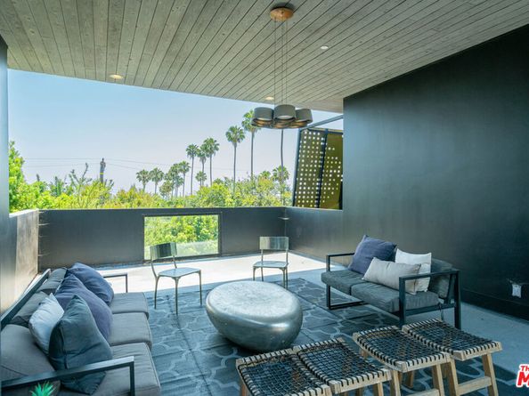 7431 Franklin Avenue, Los Angeles CA 90046