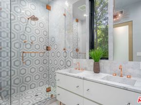 7431 Franklin Avenue, Los Angeles CA 90046