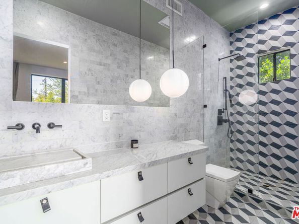 7431 Franklin Avenue, Los Angeles CA 90046