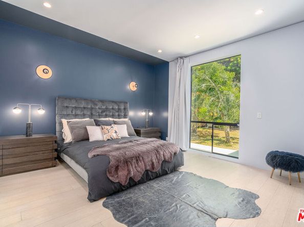 7431 Franklin Avenue, Los Angeles CA 90046