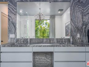 7431 Franklin Avenue, Los Angeles CA 90046