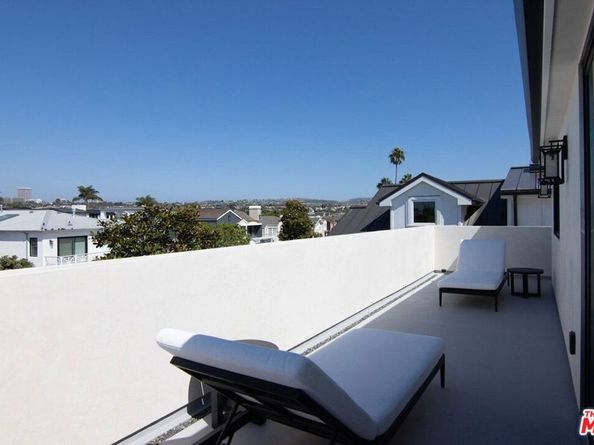 1703 Plaza Del Sur, Newport Beach CA 92661