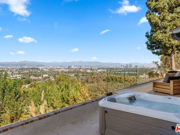 4301 Don Arellanes Drive, Los Angeles CA 90008