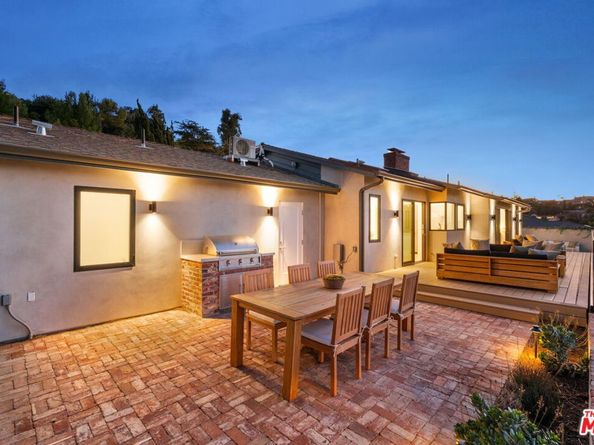 4301 Don Arellanes Drive, Los Angeles CA 90008