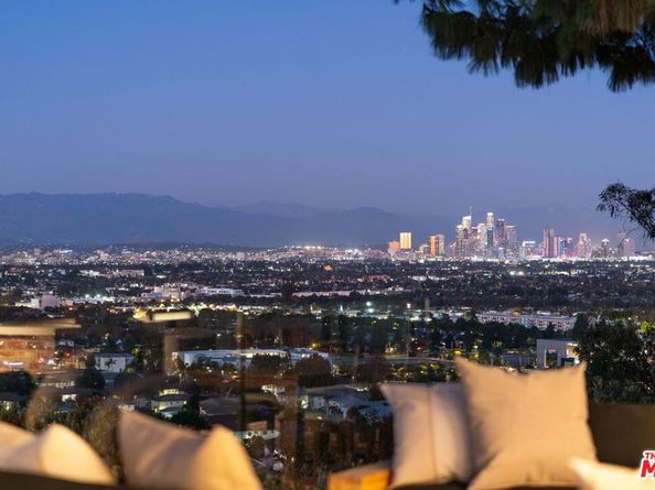 4301 Don Arellanes Drive, Los Angeles CA 90008
