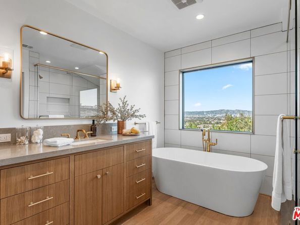 4301 Don Arellanes Drive, Los Angeles CA 90008