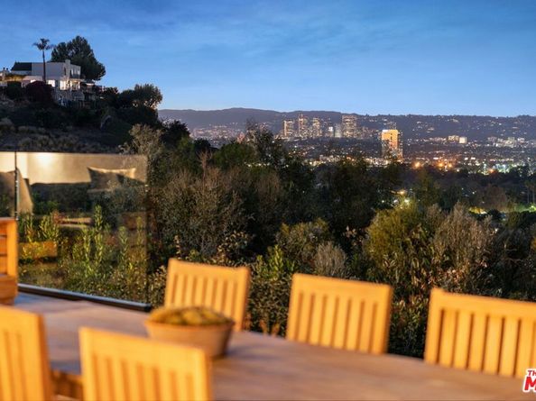 4301 Don Arellanes Drive, Los Angeles CA 90008