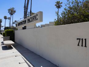 711 Pacific Coast Highway 206, Huntington Beach CA 92648