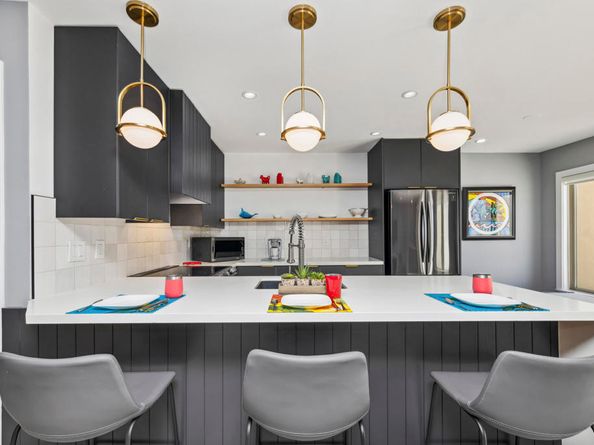 711 Pacific Coast Highway 206, Huntington Beach CA 92648