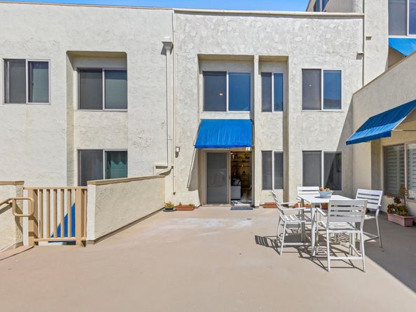 711 Pacific Coast Highway 206, Huntington Beach CA 92648