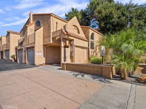 5291 Colodny Drive 13, Agoura Hills CA 91301