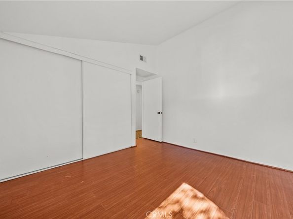 5291 Colodny Drive 13, Agoura Hills CA 91301
