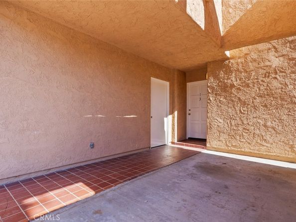 5291 Colodny Drive 13, Agoura Hills CA 91301