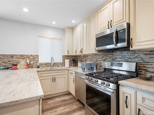 8600 Bluffdale Drive, Sun Valley CA 91352