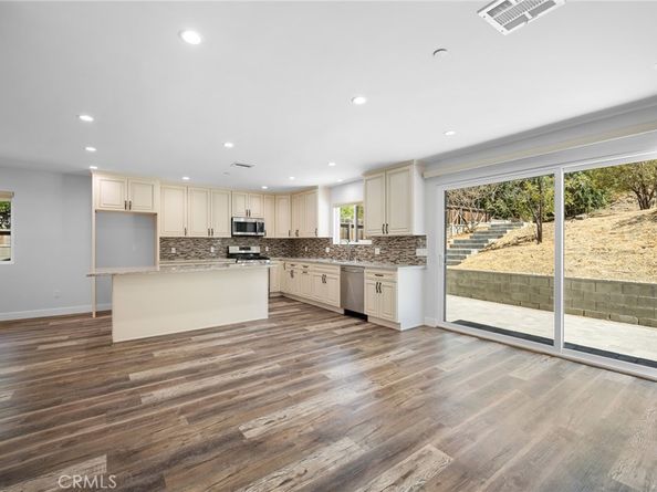 8600 Bluffdale Drive, Sun Valley CA 91352