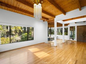 3275 Buckingham Road, Glendale CA 91206