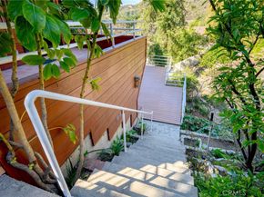 3275 Buckingham Road, Glendale CA 91206