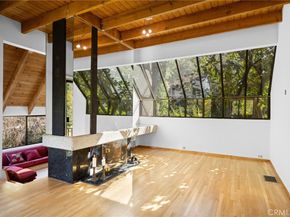 3275 Buckingham Road, Glendale CA 91206
