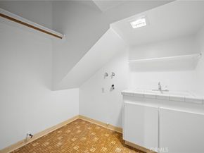 3275 Buckingham Road, Glendale CA 91206