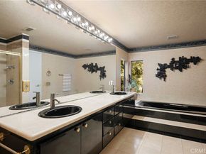 3275 Buckingham Road, Glendale CA 91206
