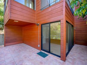 3275 Buckingham Road, Glendale CA 91206