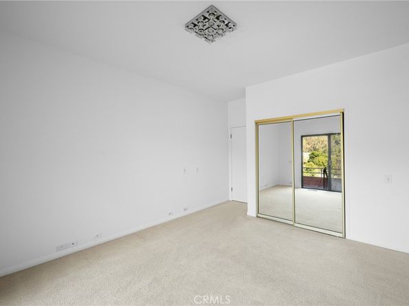 3275 Buckingham Road, Glendale CA 91206