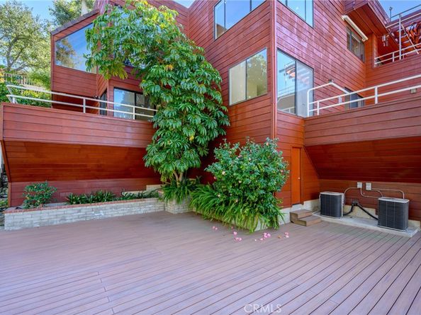 3275 Buckingham Road, Glendale CA 91206
