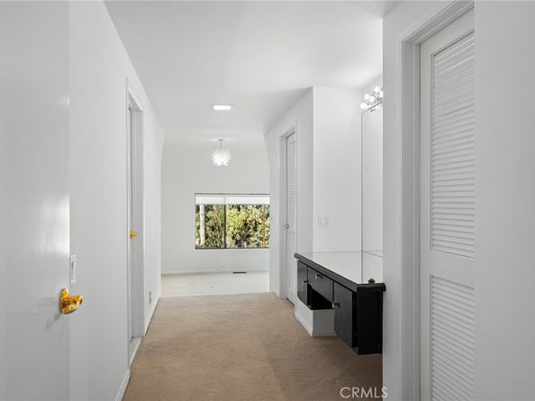 3275 Buckingham Road, Glendale CA 91206