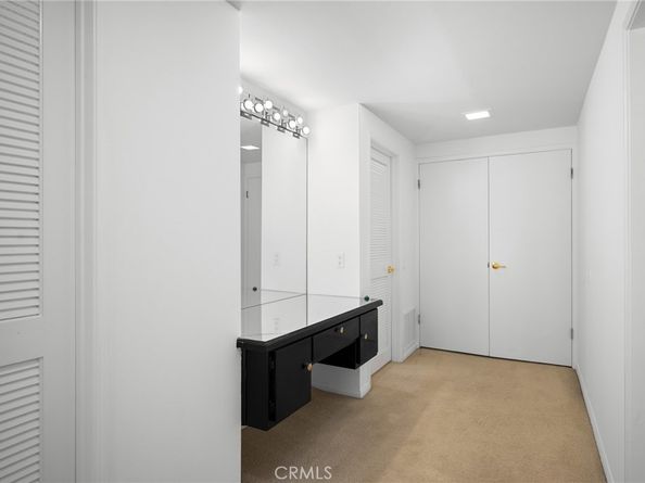 3275 Buckingham Road, Glendale CA 91206