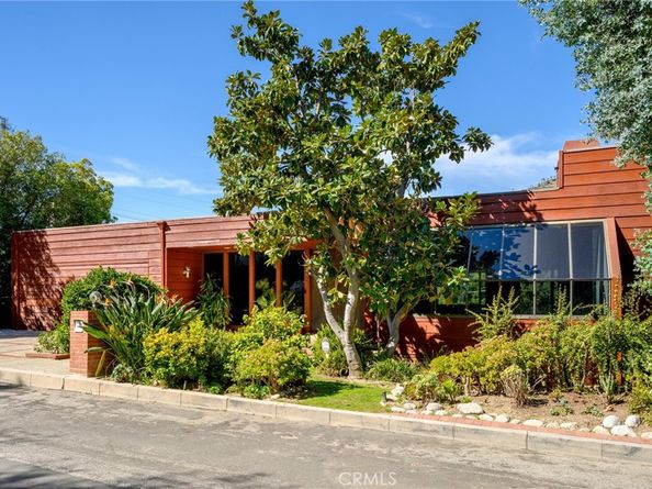 3275 Buckingham Road, Glendale CA 91206