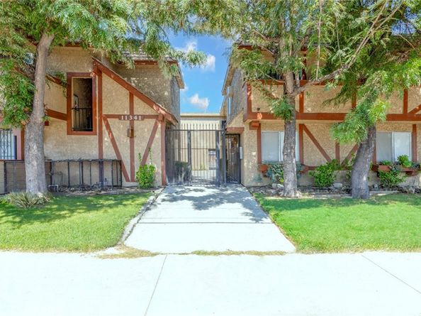 11341 Victory Boulevard, North Hollywood CA 91606