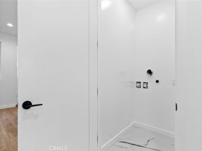 6842 Cedros Avenue, Van Nuys CA 91405