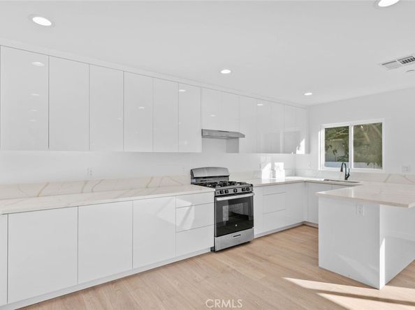 6842 Cedros Avenue, Van Nuys CA 91405