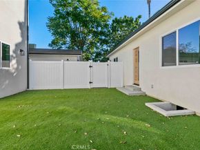 6842 Cedros Avenue, Van Nuys CA 91405