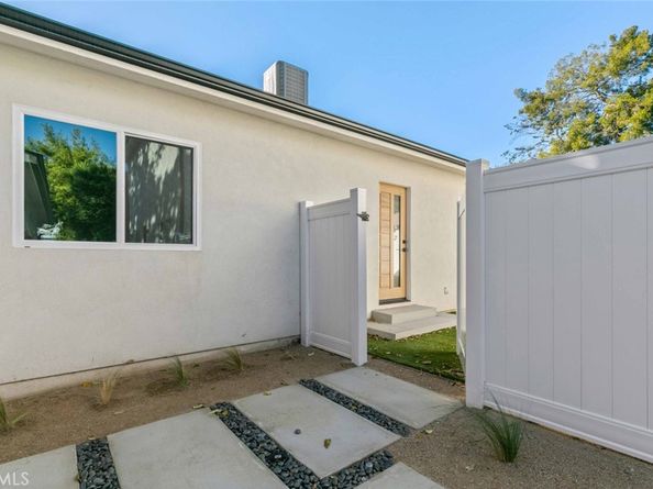 6842 Cedros Avenue, Van Nuys CA 91405