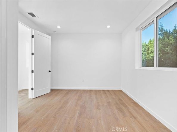 6842 Cedros Avenue, Van Nuys CA 91405