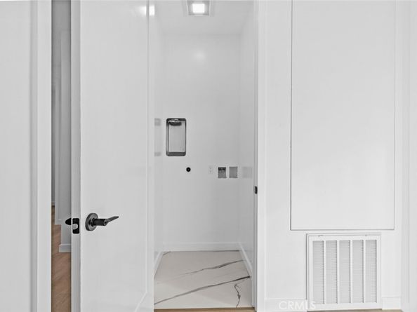 6842 Cedros Avenue, Van Nuys CA 91405