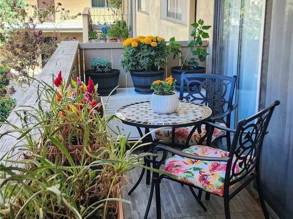 600 W Stocker Street 208, Glendale CA 91202