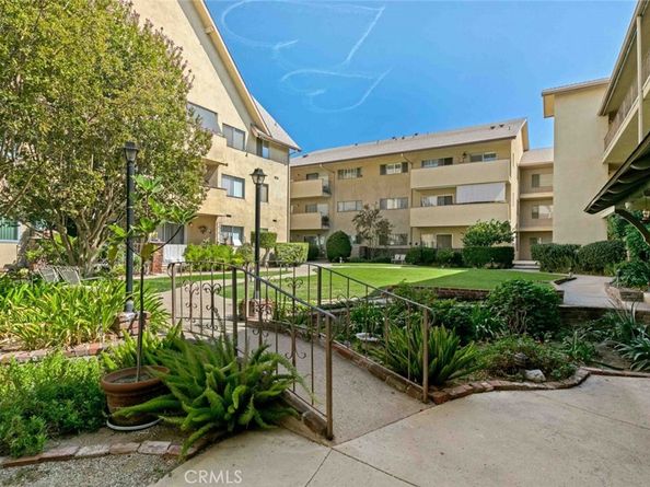 600 W Stocker Street 208, Glendale CA 91202